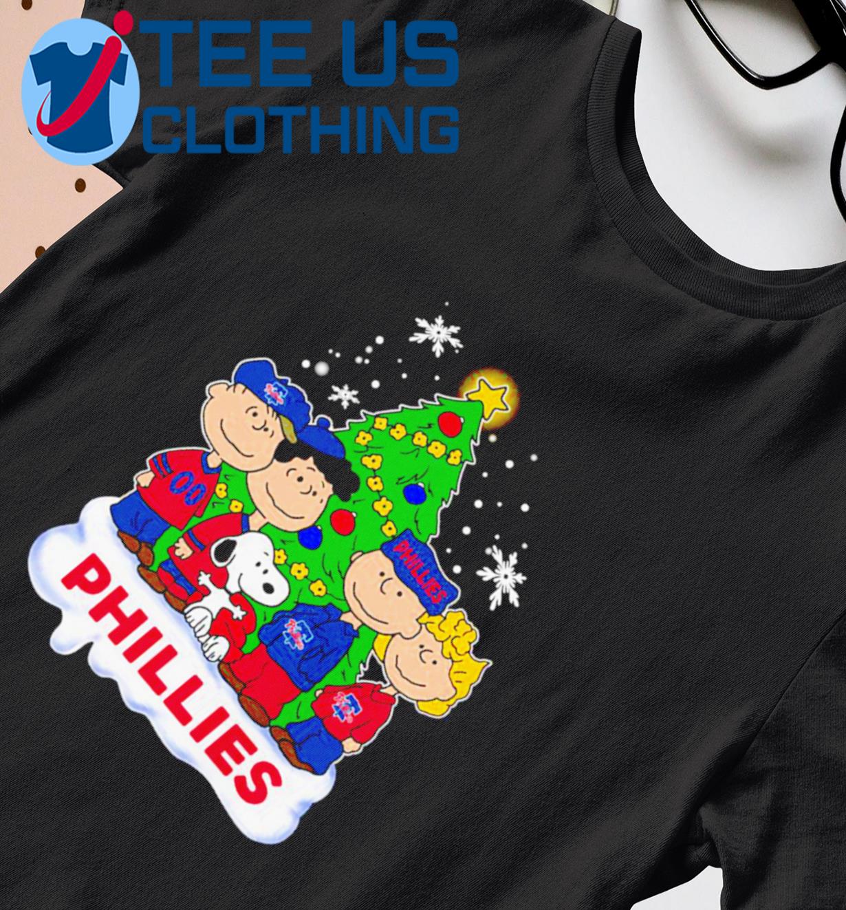 Philadelphia Phillies Snoopy and friends Christmas 2023 Funny T