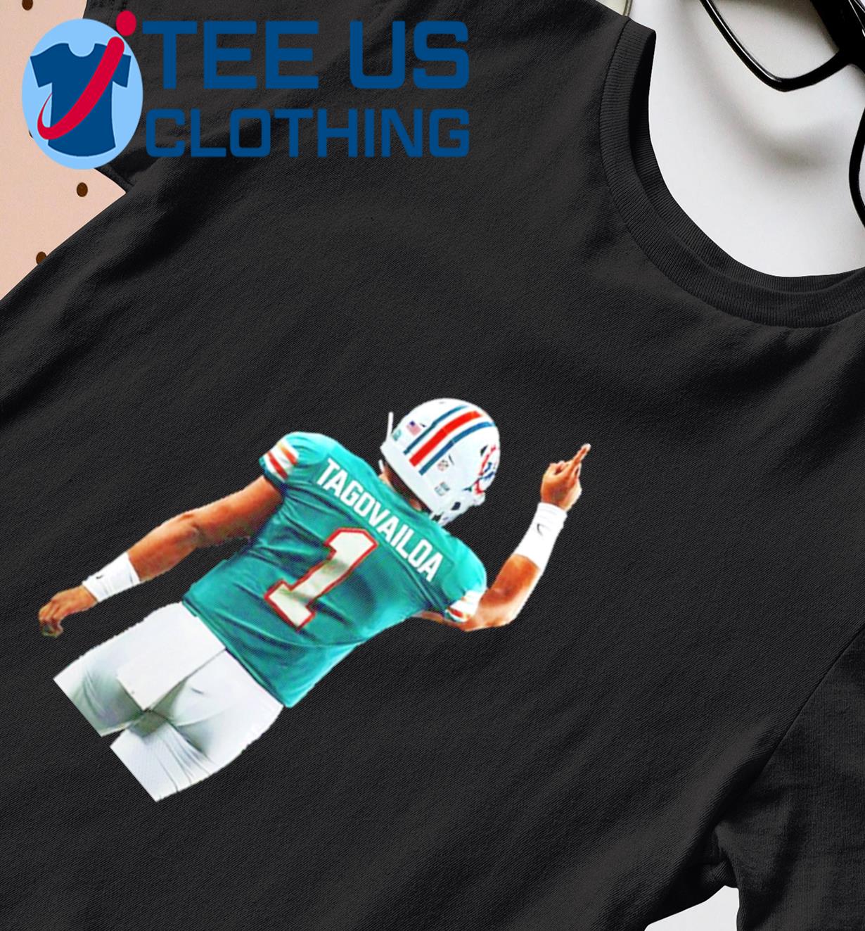 Miami Dolphins Name & Number Graphic T-Shirt - Tyreek Hill 10 - Womens